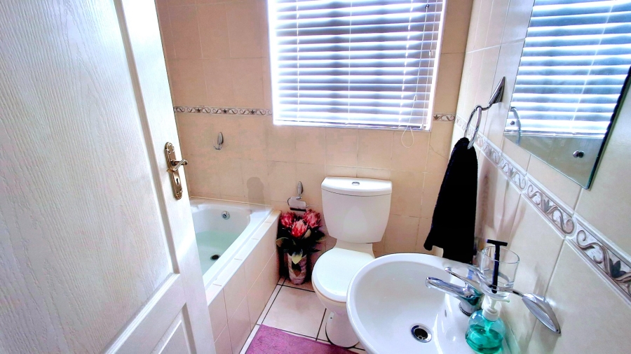 3 Bedroom Property for Sale in Vaalpark Free State